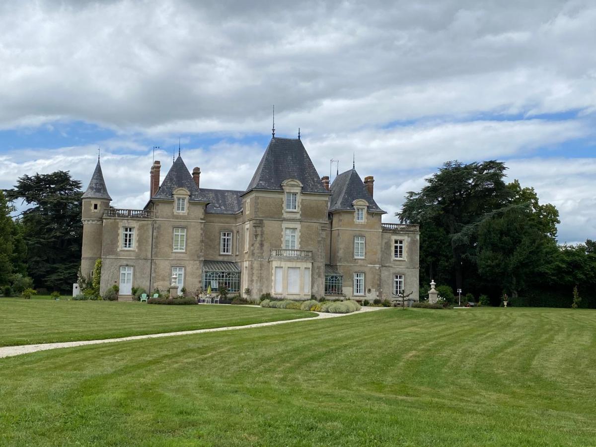 Chateau De St-Fulgent, Gite La Tour Saint-Fulgent Экстерьер фото