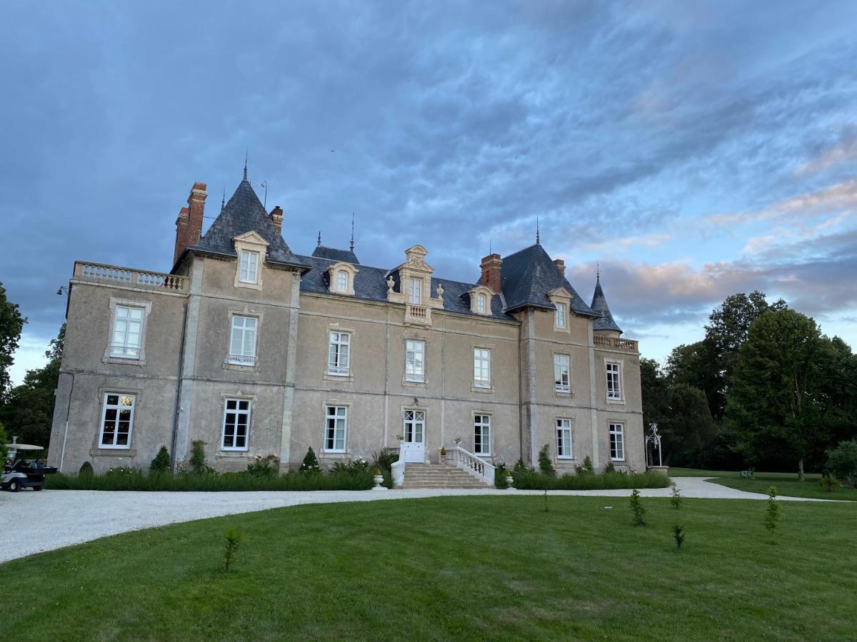 Chateau De St-Fulgent, Gite La Tour Saint-Fulgent Экстерьер фото