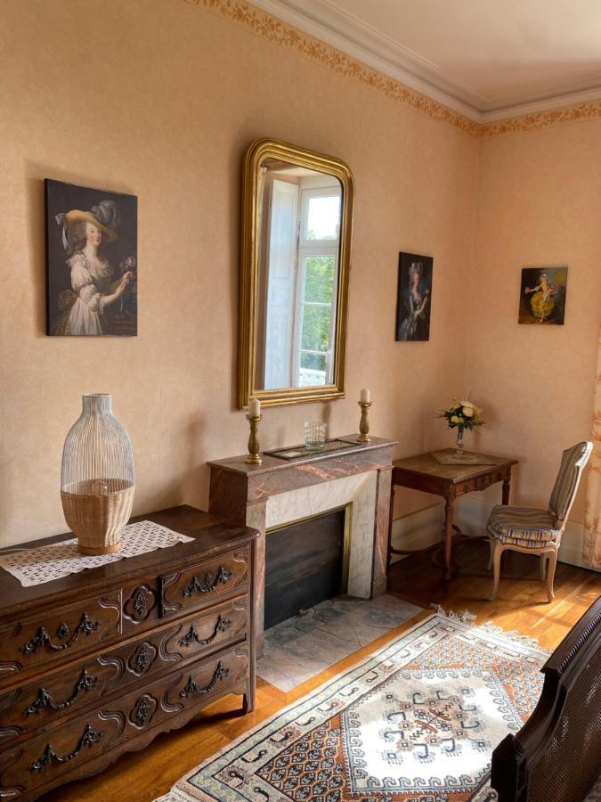 Chateau De St-Fulgent, Gite La Tour Saint-Fulgent Экстерьер фото